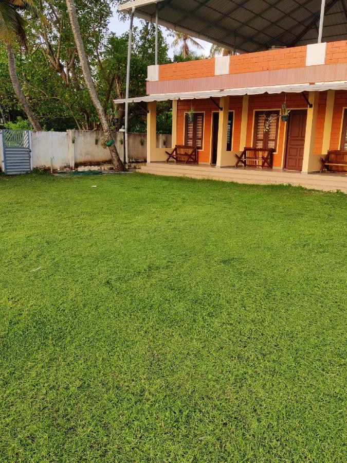 Wind &Waves Apartment Kollam Bagian luar foto