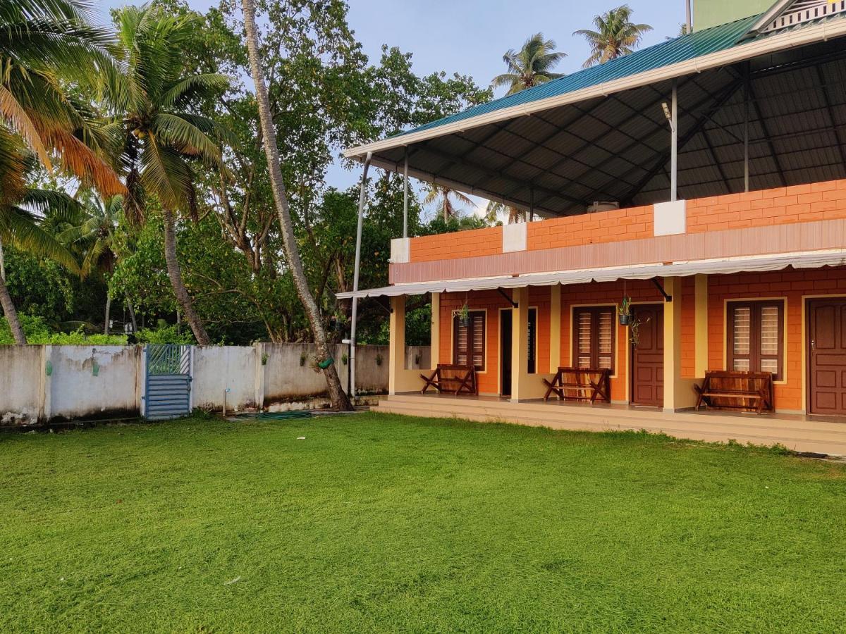 Wind &Waves Apartment Kollam Bagian luar foto