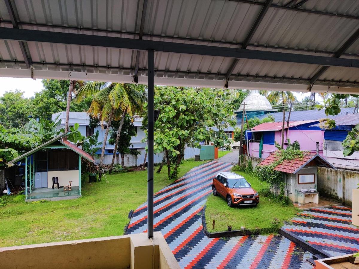Wind &Waves Apartment Kollam Bagian luar foto